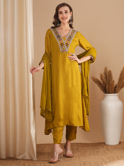 Solid Ethnic Embroidered A-Line Kurta with Pant & Dupatta - Green