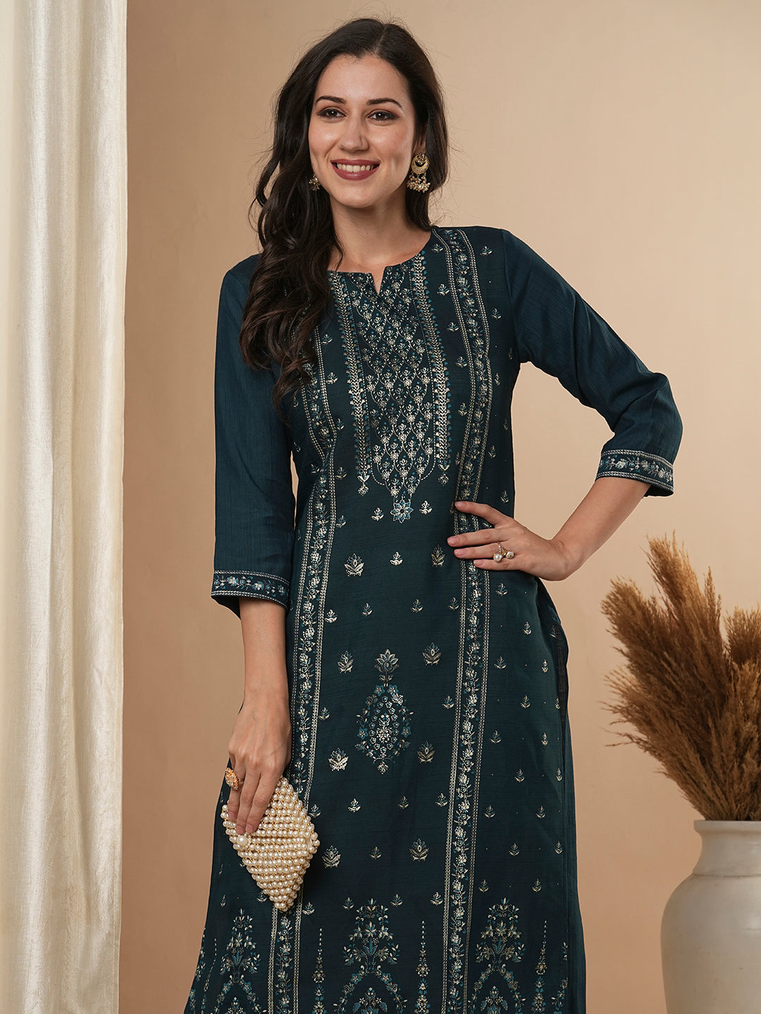 Ethnic Floral Foil Prints Straight Fit Kurta - Green