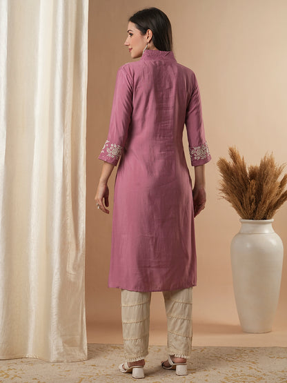 Solid Floral Embroidered Straight Fit Kurta - Mauve