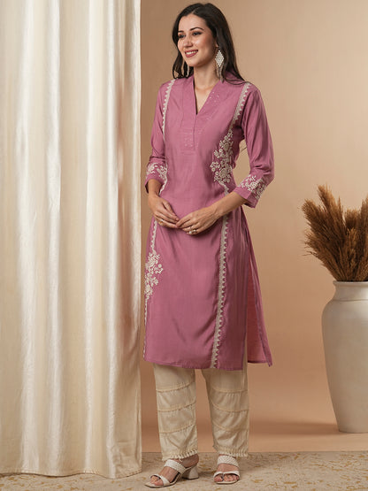 Solid Floral Embroidered Straight Fit Kurta - Mauve