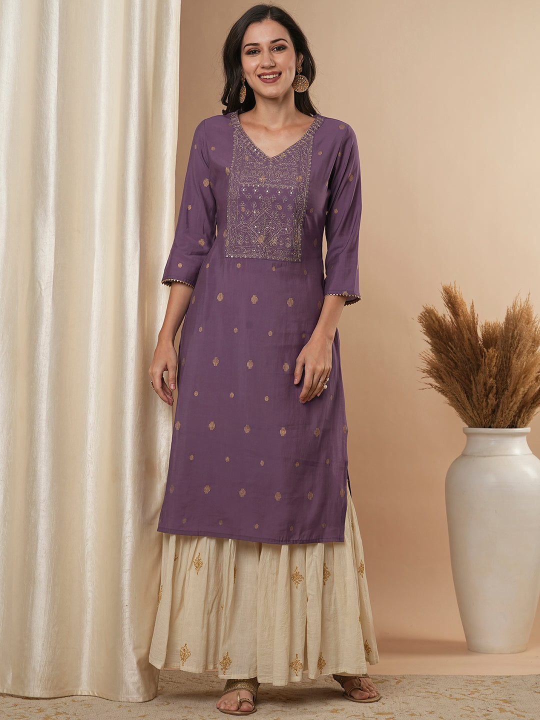 Ethnic Zari Embroidered Straight Fit Kurta - Lavender