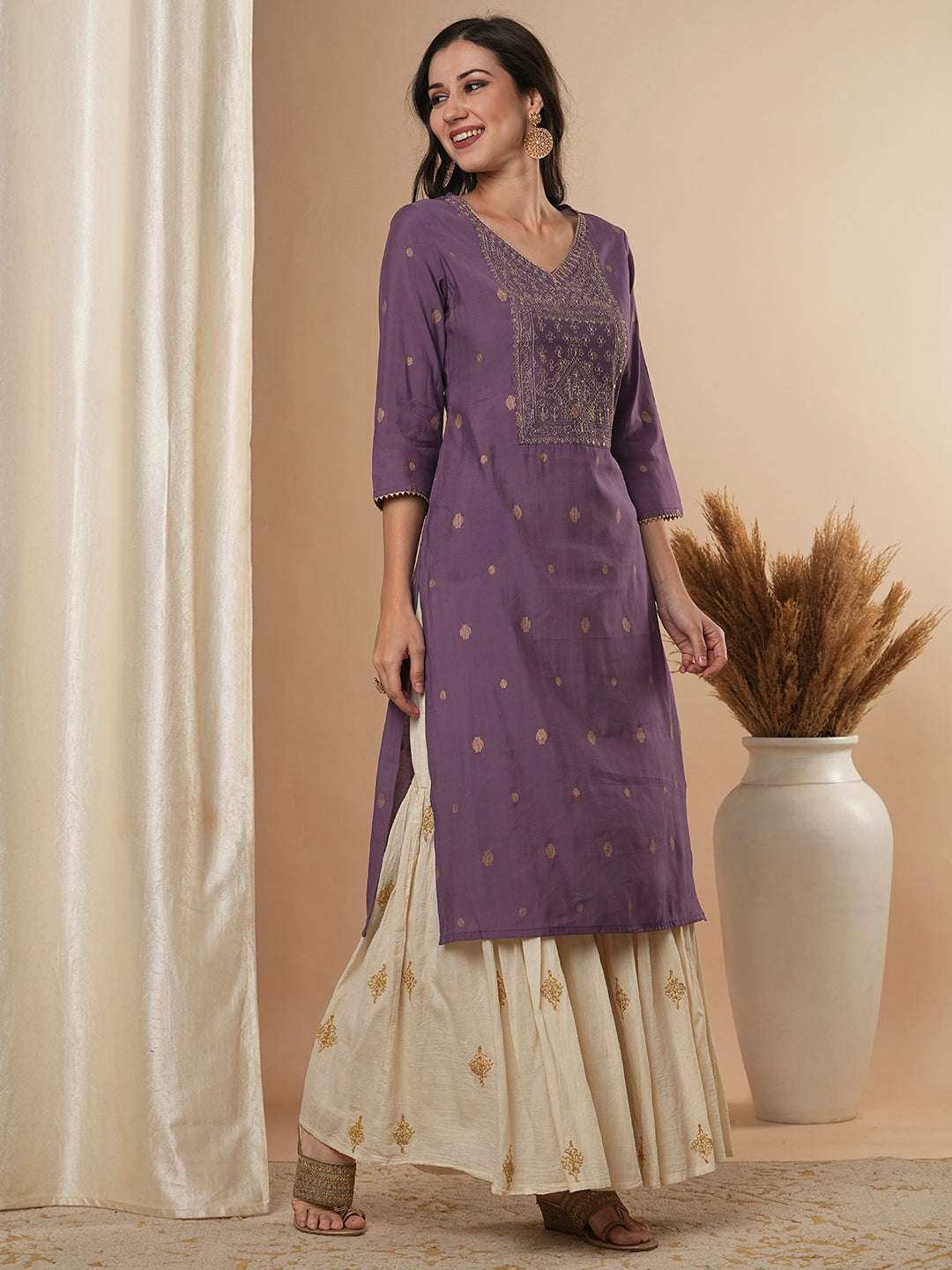 Ethnic Zari Embroidered Straight Fit Kurta - Lavender