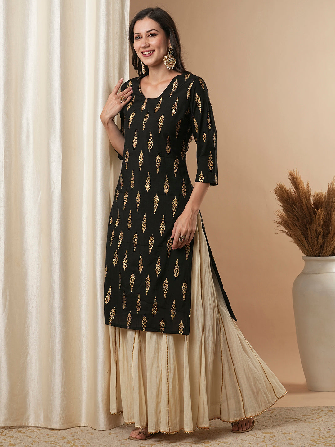 Ethnic Foil Floral Buti Printed Straight Fit Kurta - Black