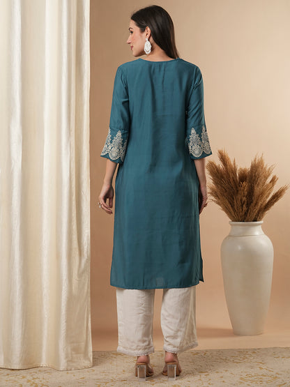 Solid Floral Embroidered Straight Fit Kurta - Blue