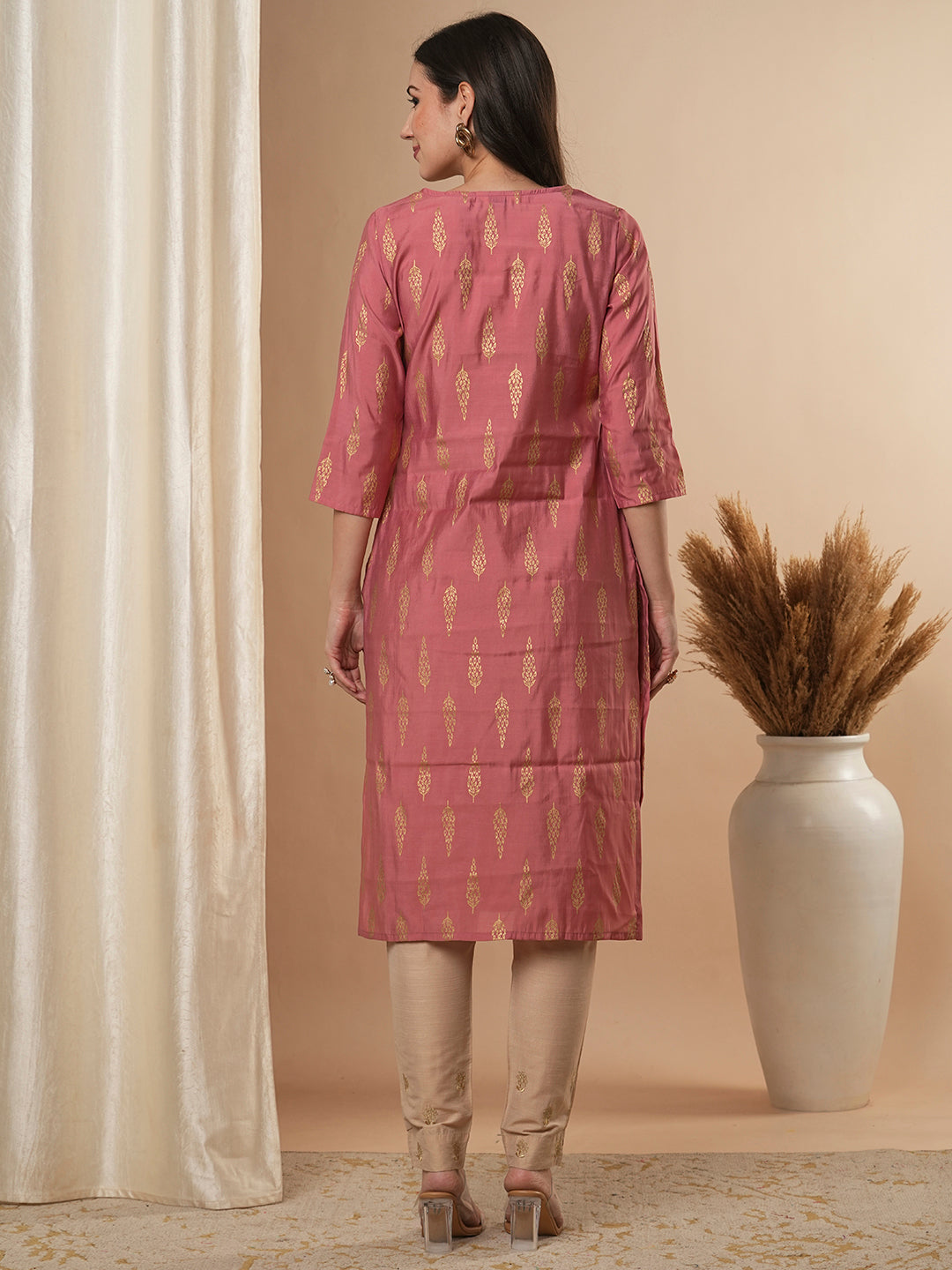 Ethnic Foil Floral Buti Printed Straight Fit Kurta - Peach