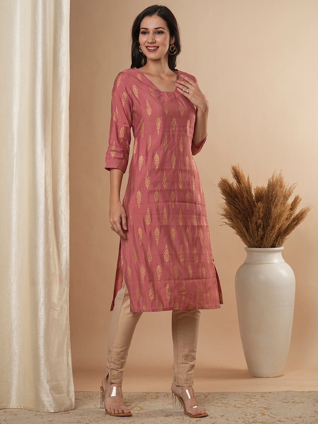 Ethnic Foil Floral Buti Printed Straight Fit Kurta - Peach