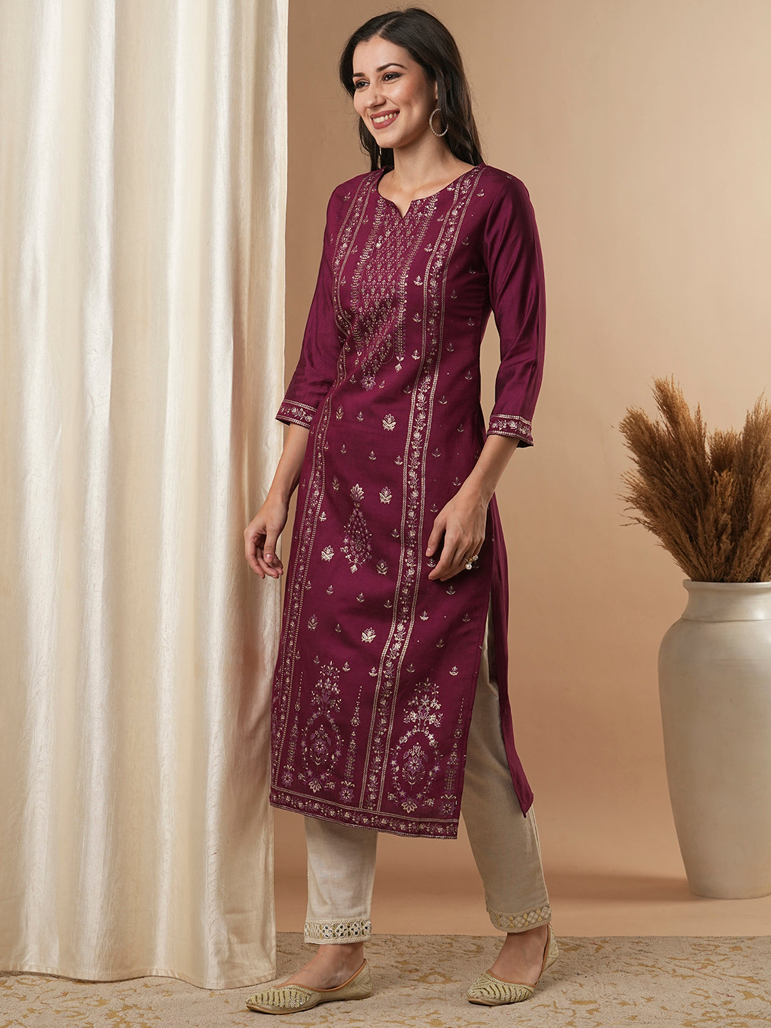 Ethnic Floral Foil Prints Straight Fit Kurta - Burgundy