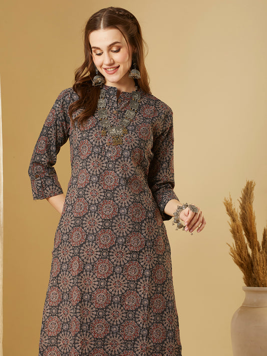 Ethnic Printed Straight Fit Kurta - Black