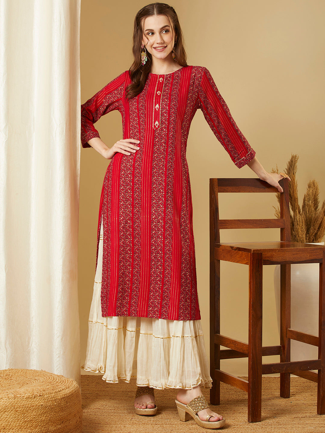 Ethnic Floral Printed Straight Fit Kurta - Red