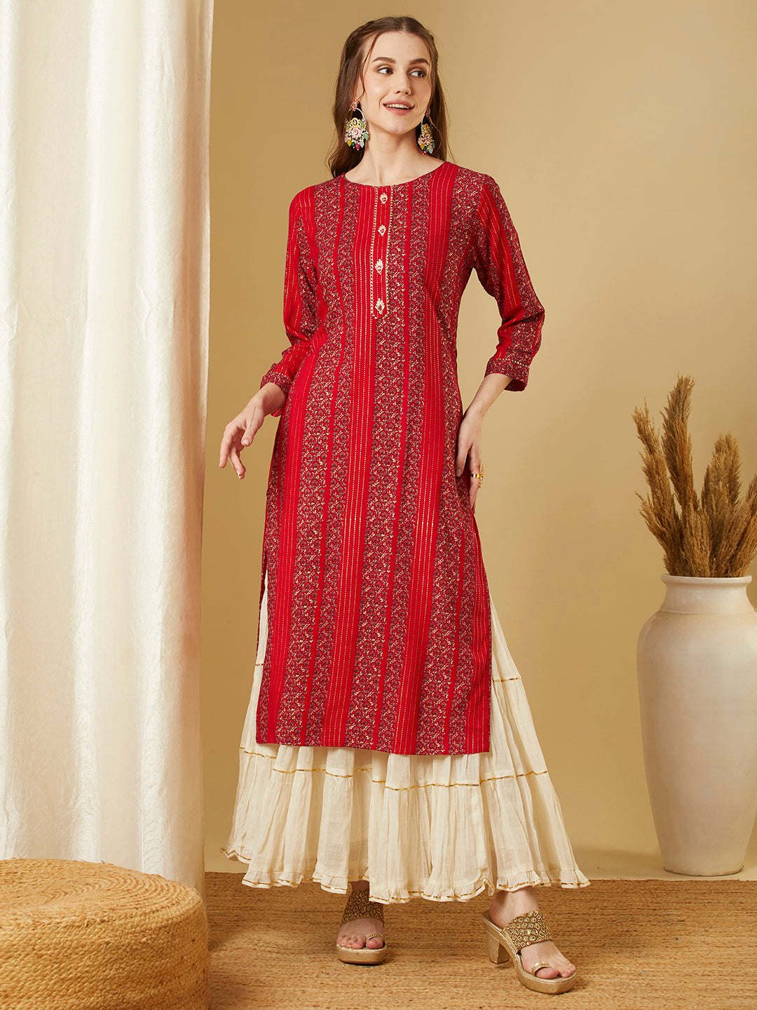 Ethnic Floral Printed Straight Fit Kurta - Red