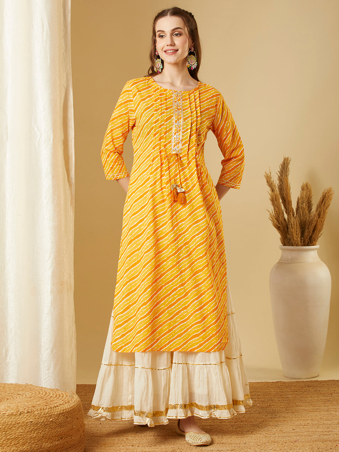 Leheriya Printed & Embroidered Straight Fit Kurta - Yellow