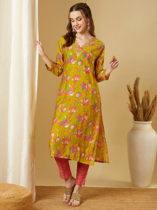 Ethnic Floral Printed & Embroidered Straight Fit Kurta - Green