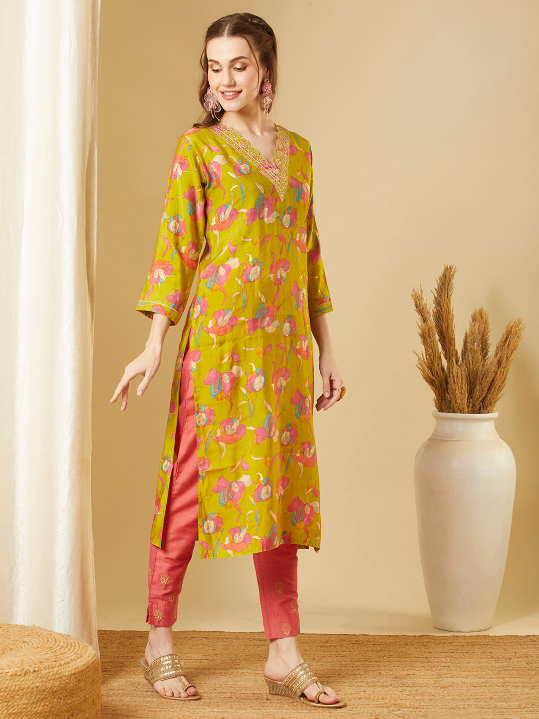 Ethnic Floral Printed & Embroidered Straight Fit Kurta - Green