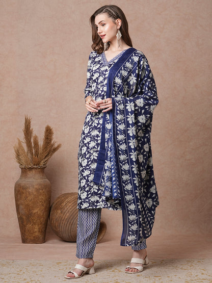 Floral Printed Straight Fit Kurta with Pant & Dupatta - Blue