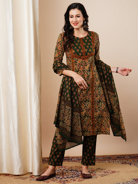 Floral Printed Embroidered Straight Fit Kurta with Pant & Dupatta - Green