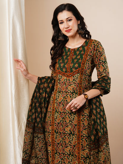 Floral Printed Embroidered Straight Fit Kurta with Pant & Dupatta - Green