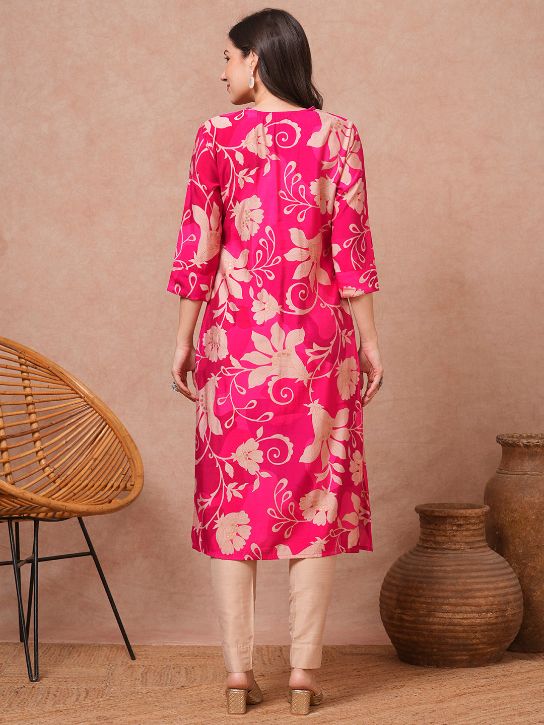 Ethnic Floral Printed Straight Fit Kurta - Pink