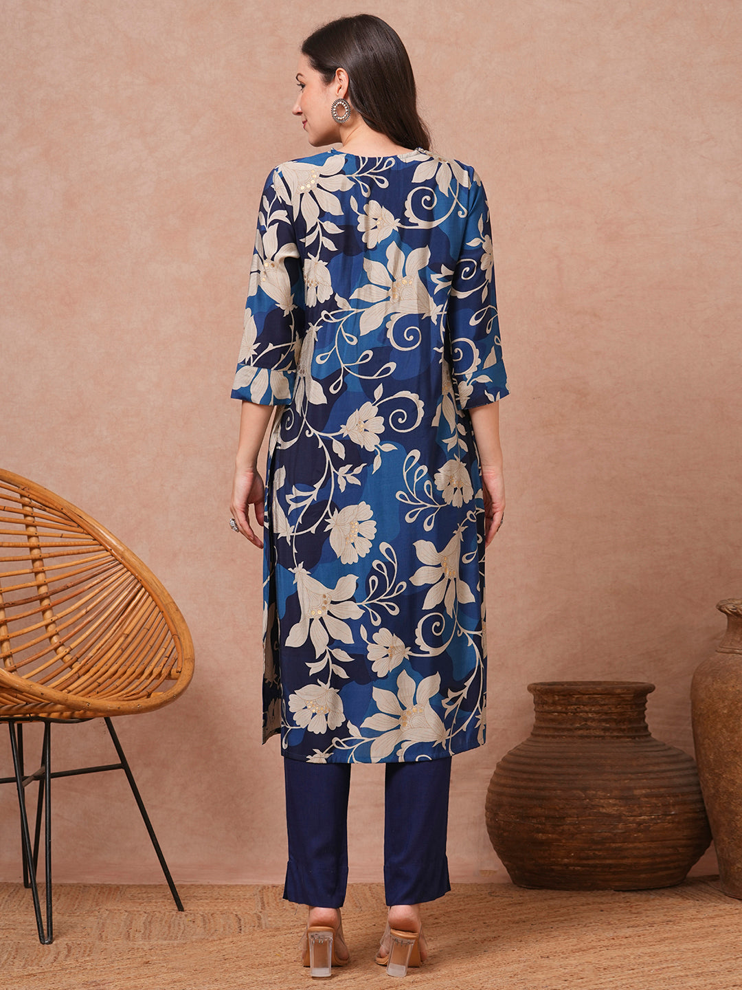 Ethnic Floral Printed Straight Fit Kurta - Blue