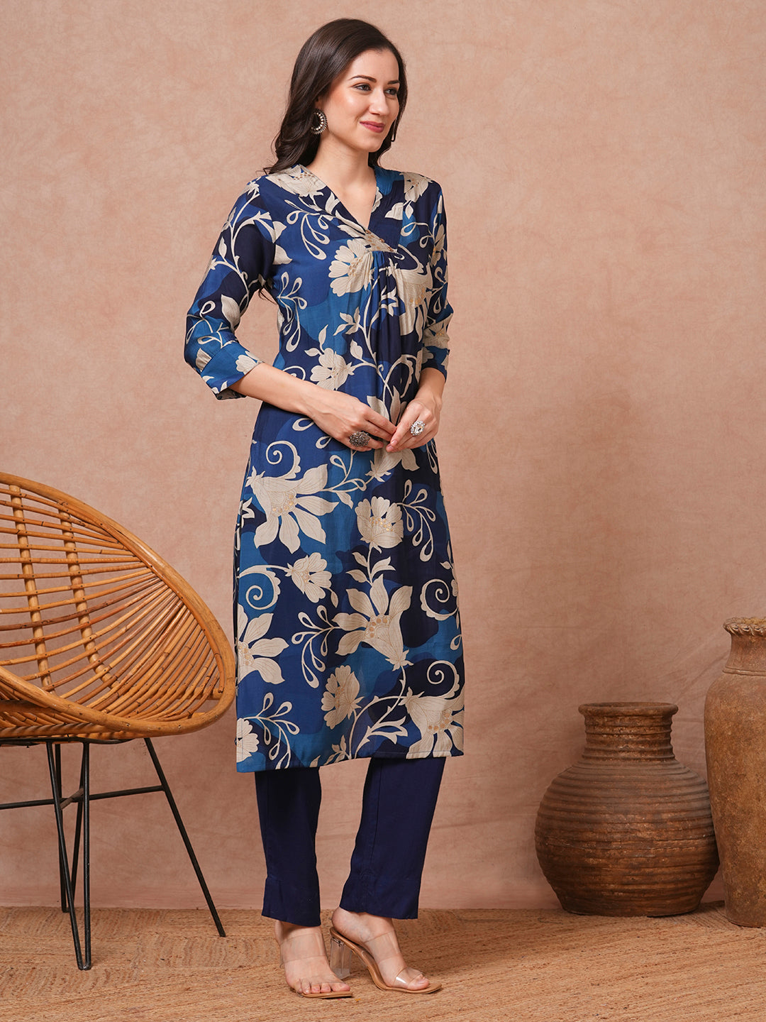 Ethnic Floral Printed Straight Fit Kurta - Blue