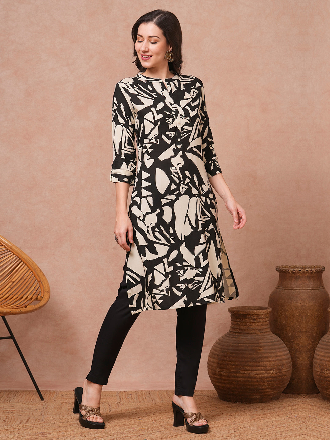 Abstract Printed Straight Fit Kurta - Multi