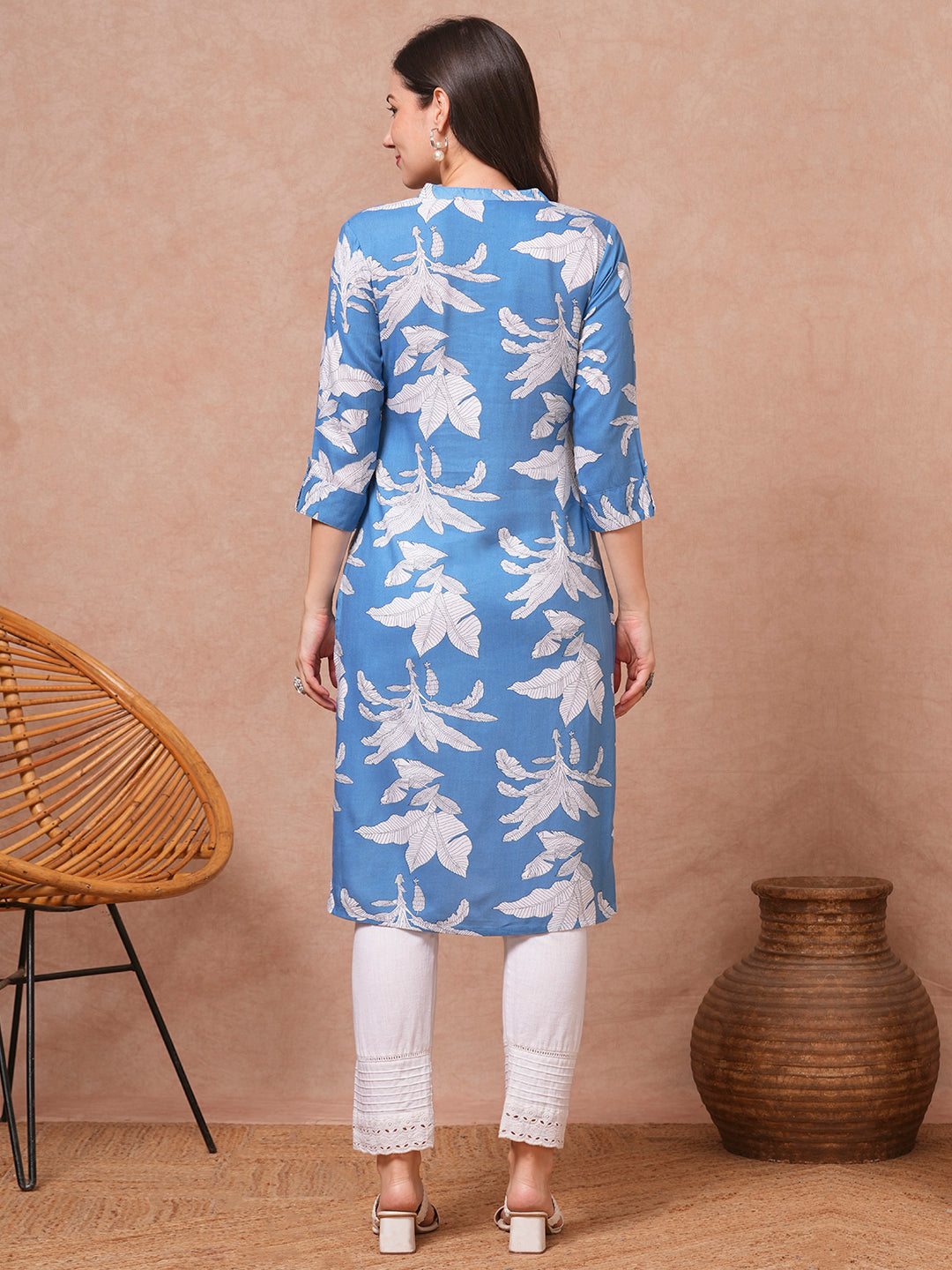 Abstract Floral Printed Straight Fit Kurta - Blue