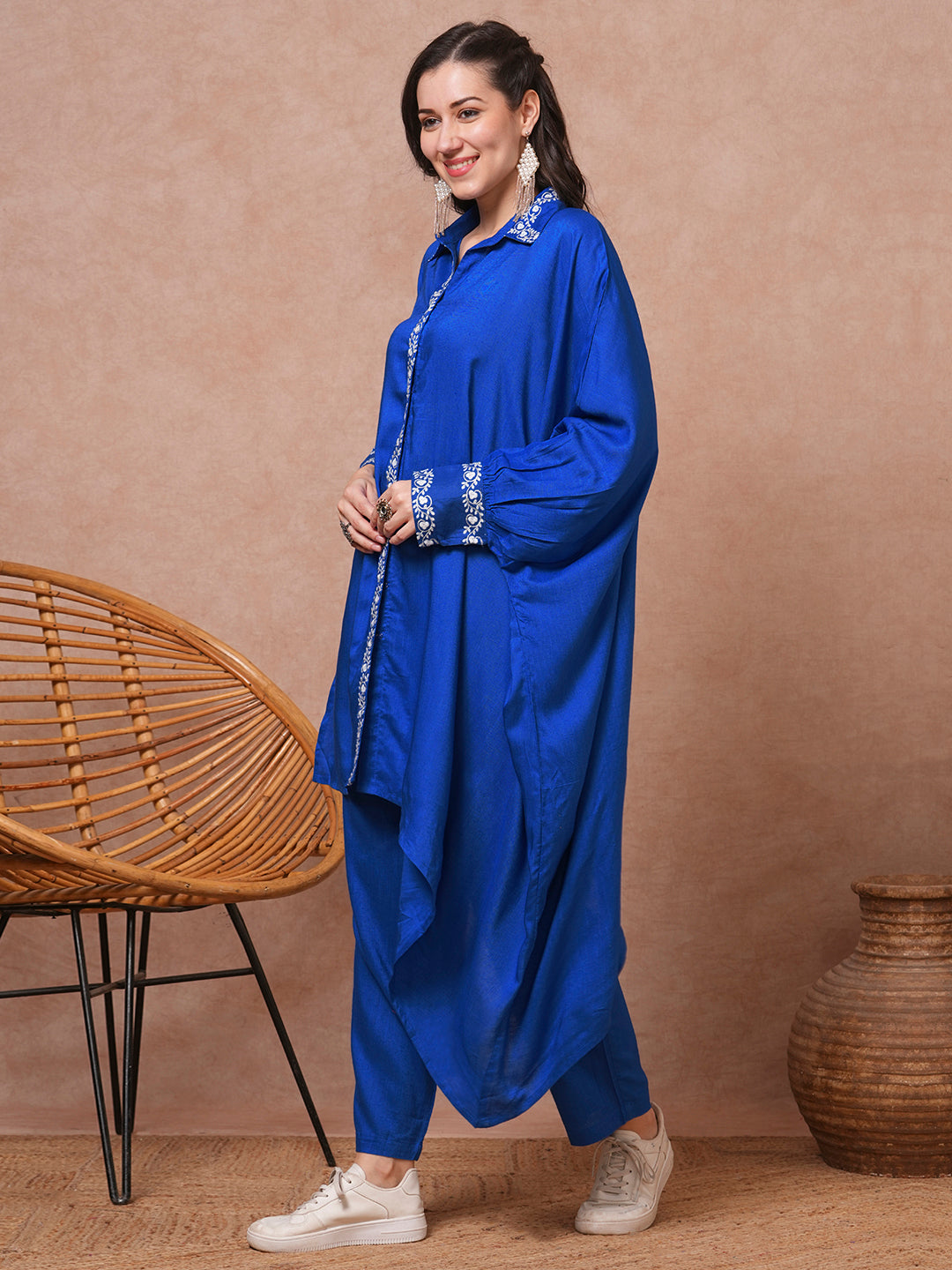 Solid Floral Embroidered Kaftan Co-ord Set - Blue