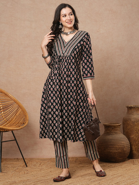 Ethnic & Stripes Printed A-Line Pleated Kurta with Pant - Black