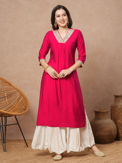 Ethnic Embroidered Straight Fit Kurta - Pink