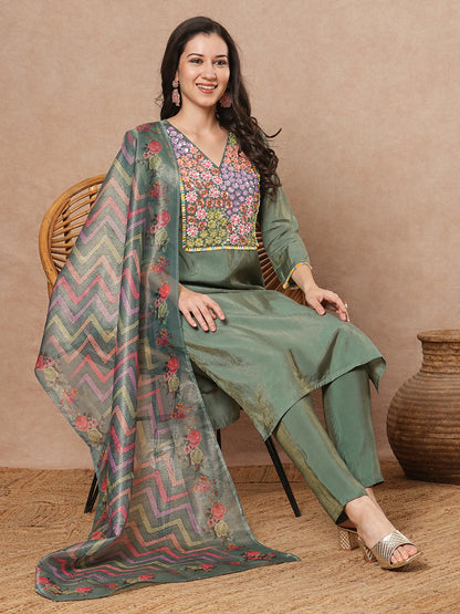 Solid Floral Embroidered Straight Fit Kurta with Pant & Dupatta - Green