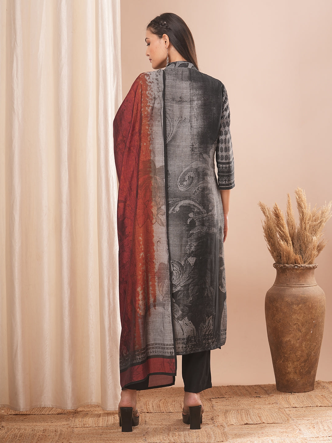 Abstract Floral Printed Straight Kurta with Pant & Dupatta - Black