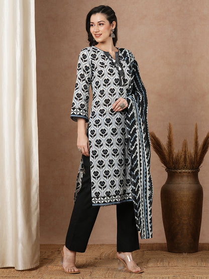 Ethnic Printed Straight Fit Kurta with Pant & Dupatta - White