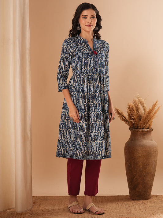 Ethnic Floral Printed A-Line Pleated Midi Dress - Blue