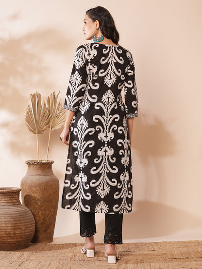 Ethnic Floral Printed Straight Fit Kurta - Black