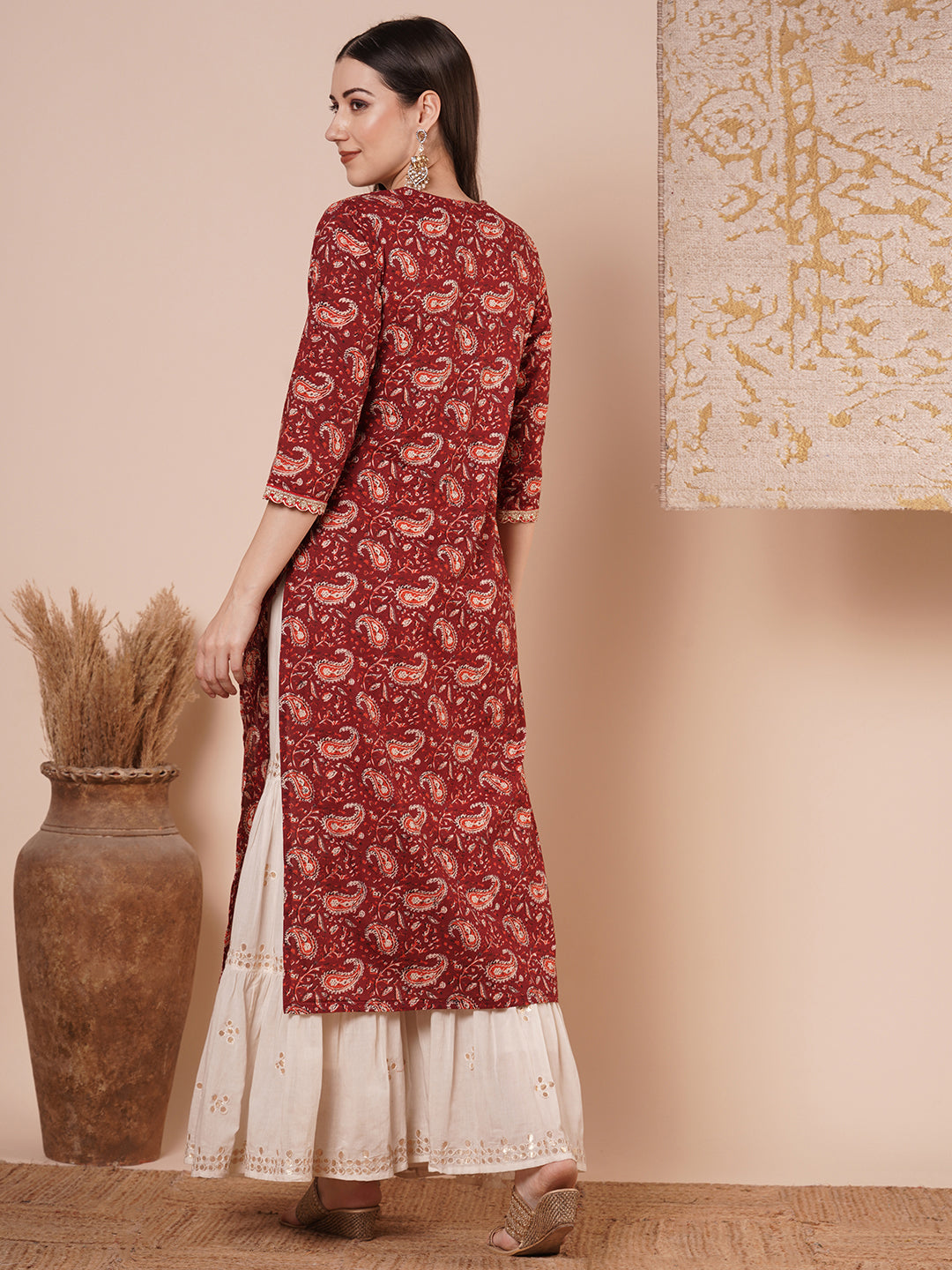 Ethnic & Printed & Embroidered Straight Fit Kurta - Maroon