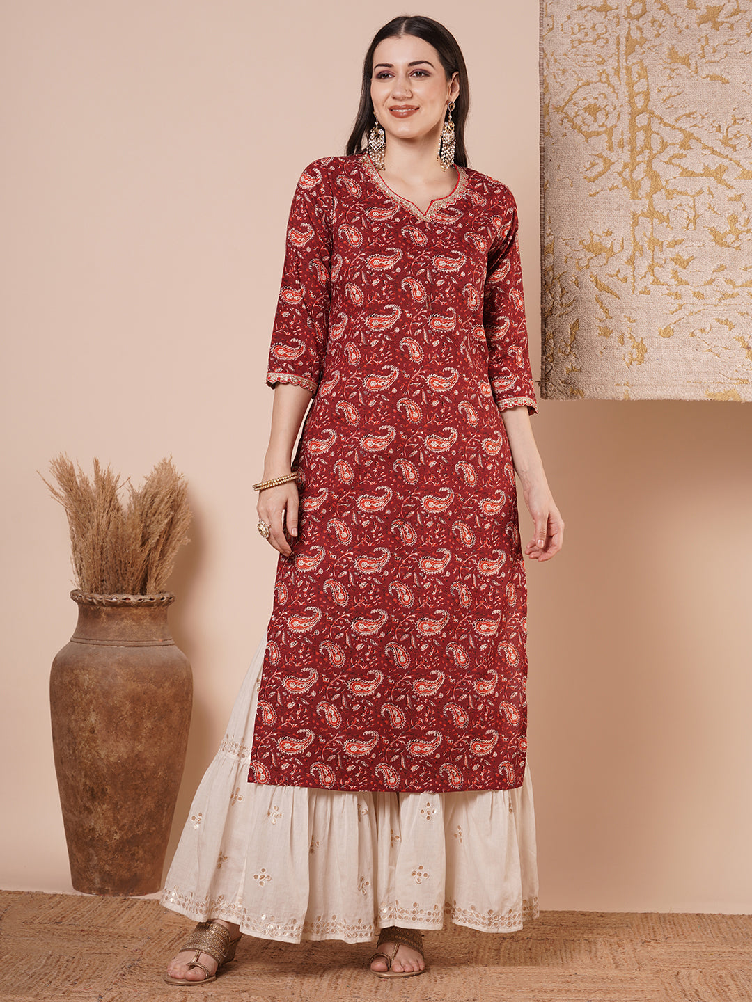 Ethnic & Printed & Embroidered Straight Fit Kurta - Maroon