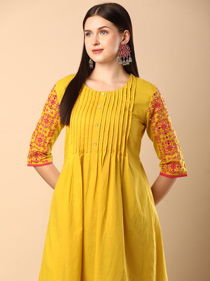 Solid Pin Tucked & Geometric Floral Embroidered A-Line Pleated Co-ord Set - Yellow