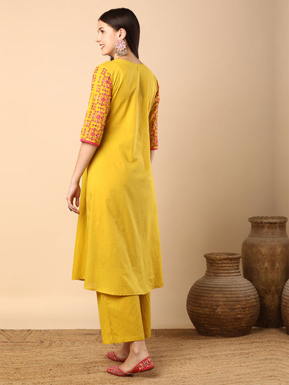 Solid Pin Tucked & Geometric Floral Embroidered A-Line Pleated Co-ord Set - Yellow