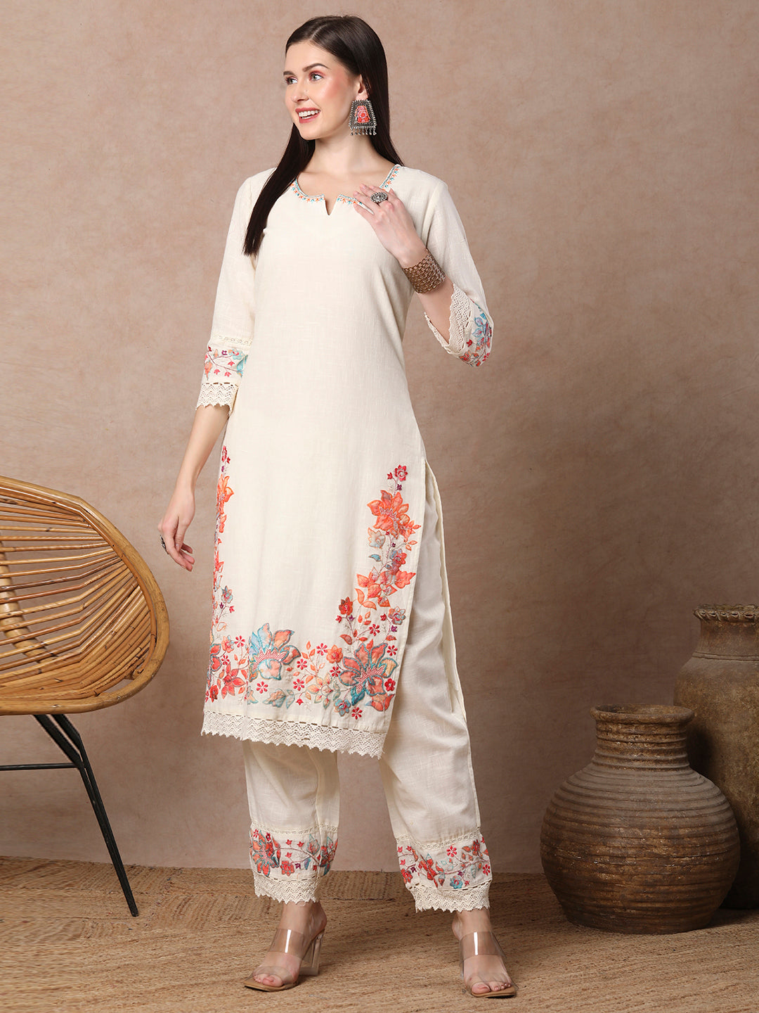 Solid Floral threadwork Embroidered Straight Kurta with Pant - Off White