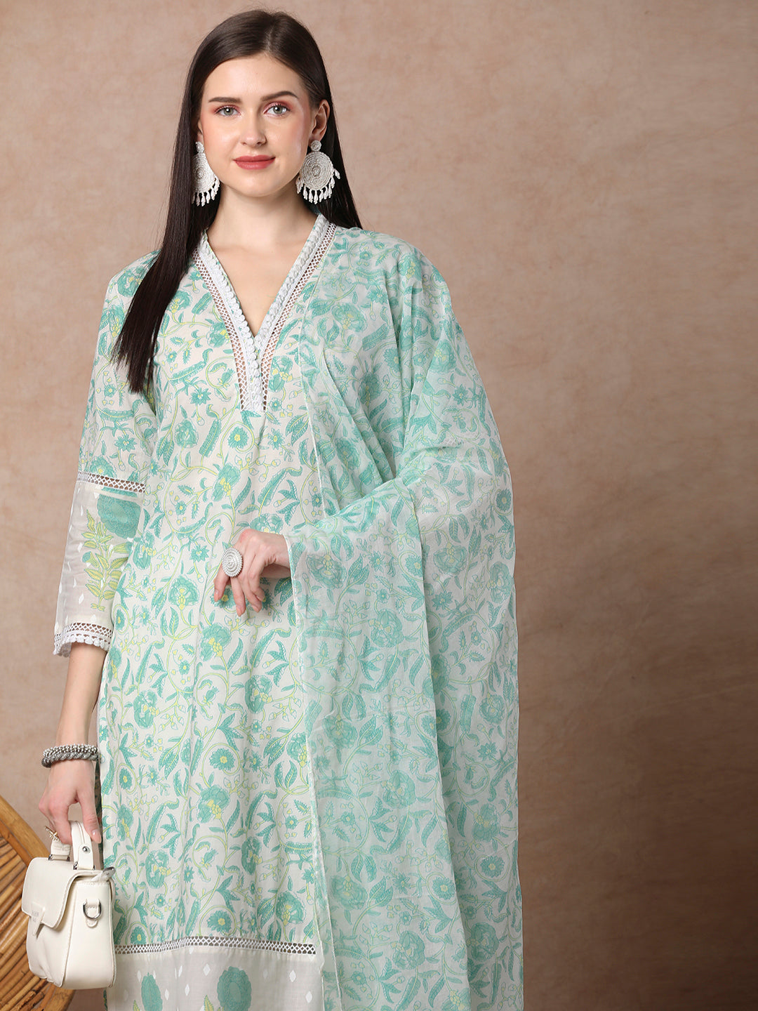 Ethnic Floral Printed Straight Fit Kurta with Pant and Dupatta - White