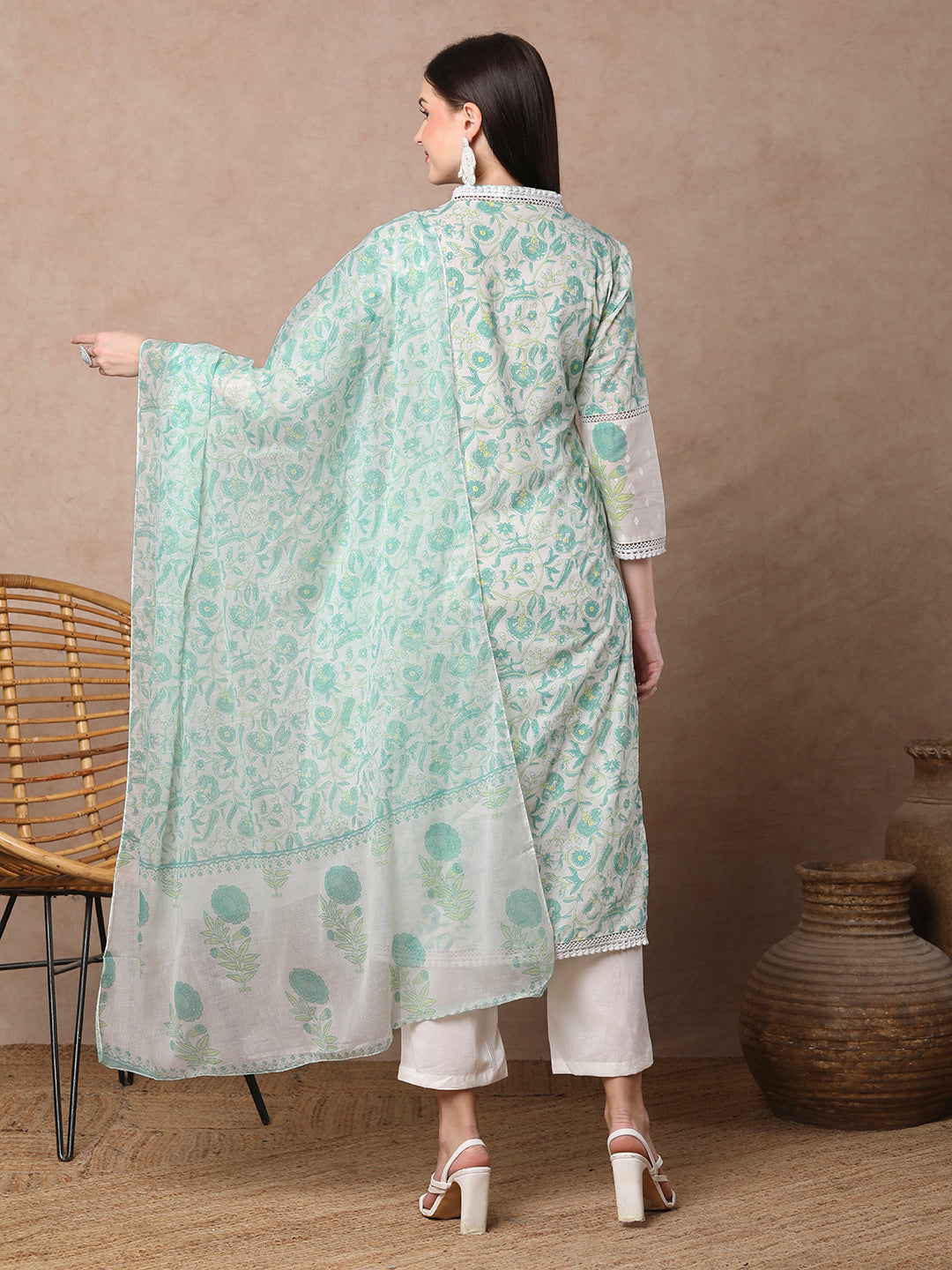 Ethnic Floral Printed Straight Fit Kurta with Pant and Dupatta - White
