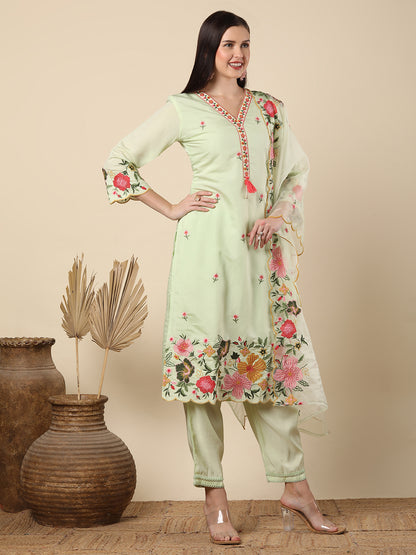 Floral Threadwork Embroidered Straight Cut Kurta with Pant & Organza Dupatta - Light Green