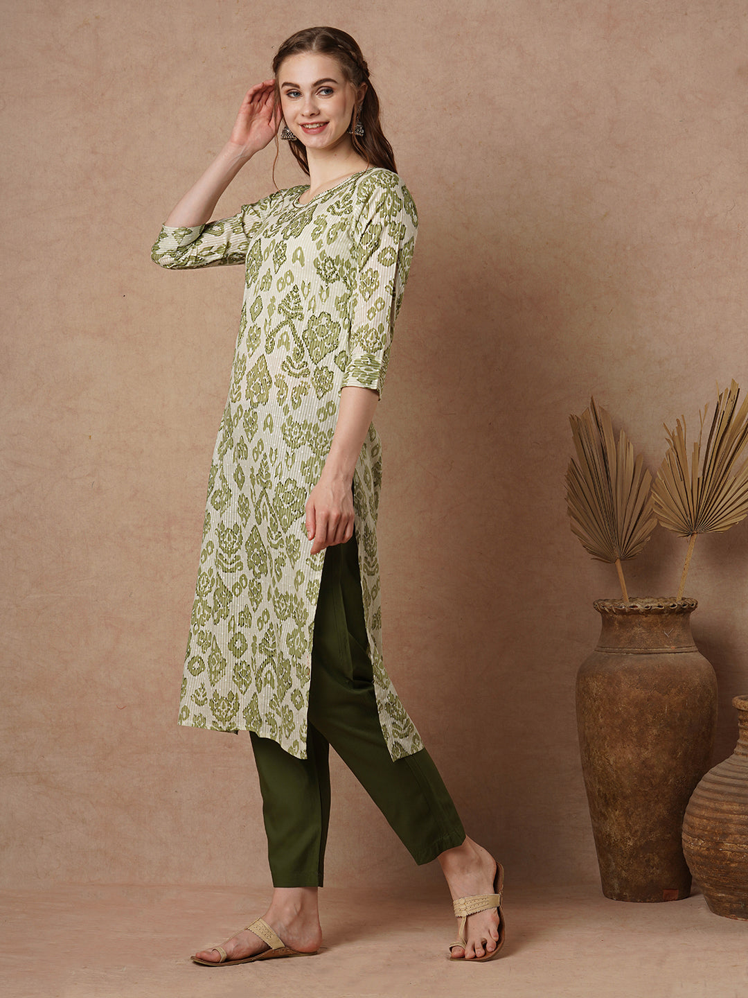 Ethnic Ikat Stylized Printed Straight Fit Cotton Kurta - Green