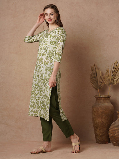 Ethnic Ikat Stylized Printed Straight Fit Cotton Kurta - Green