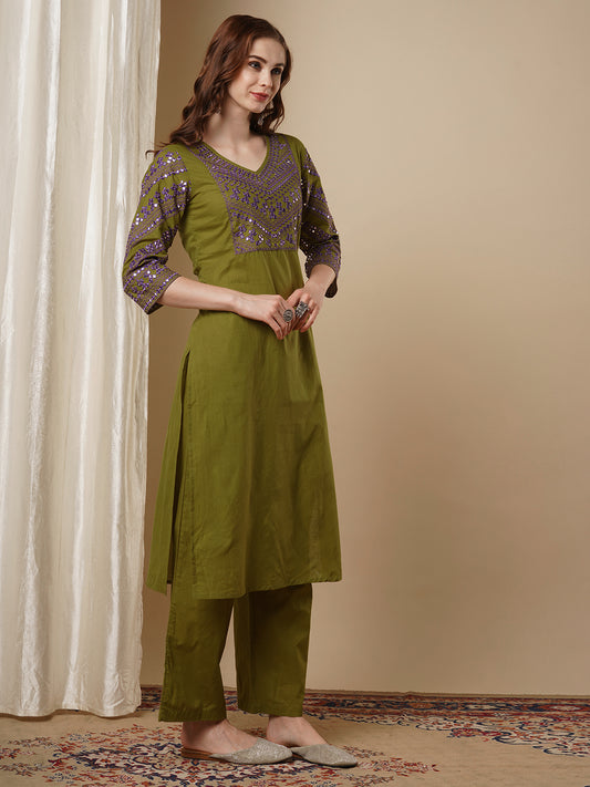 Solid Ethnic Mirror Embroidered Straight Fit Co-ord Set - Green