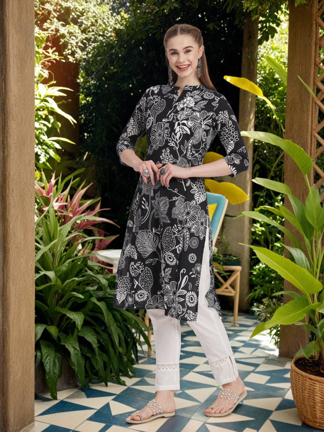 Floral Printed Straight Kurta - Black