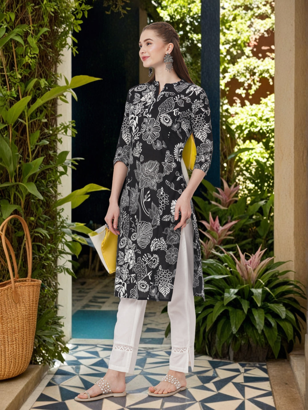 Floral Printed Straight Kurta - Black