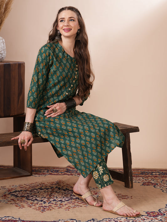 Ethnic Floral Printed Straight Fit Kurta with Pant - Green
