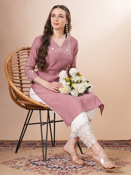 Solid Floral Embroidered Straight Fit Kurta - Pink
