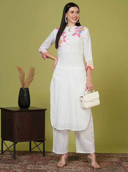 Solid Floral Patchwork Embroidered Straight Fit Kurta with Pant - White