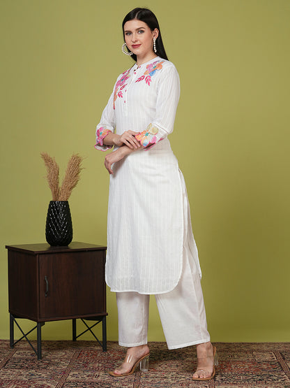 Solid Floral Patchwork Embroidered Straight Fit Kurta with Pant - White